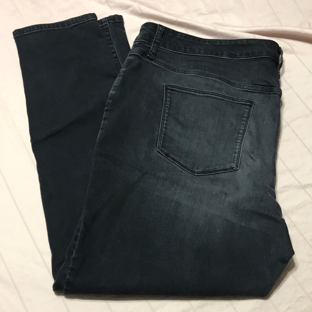 Universal Threads Vintage Wash Black Jeans